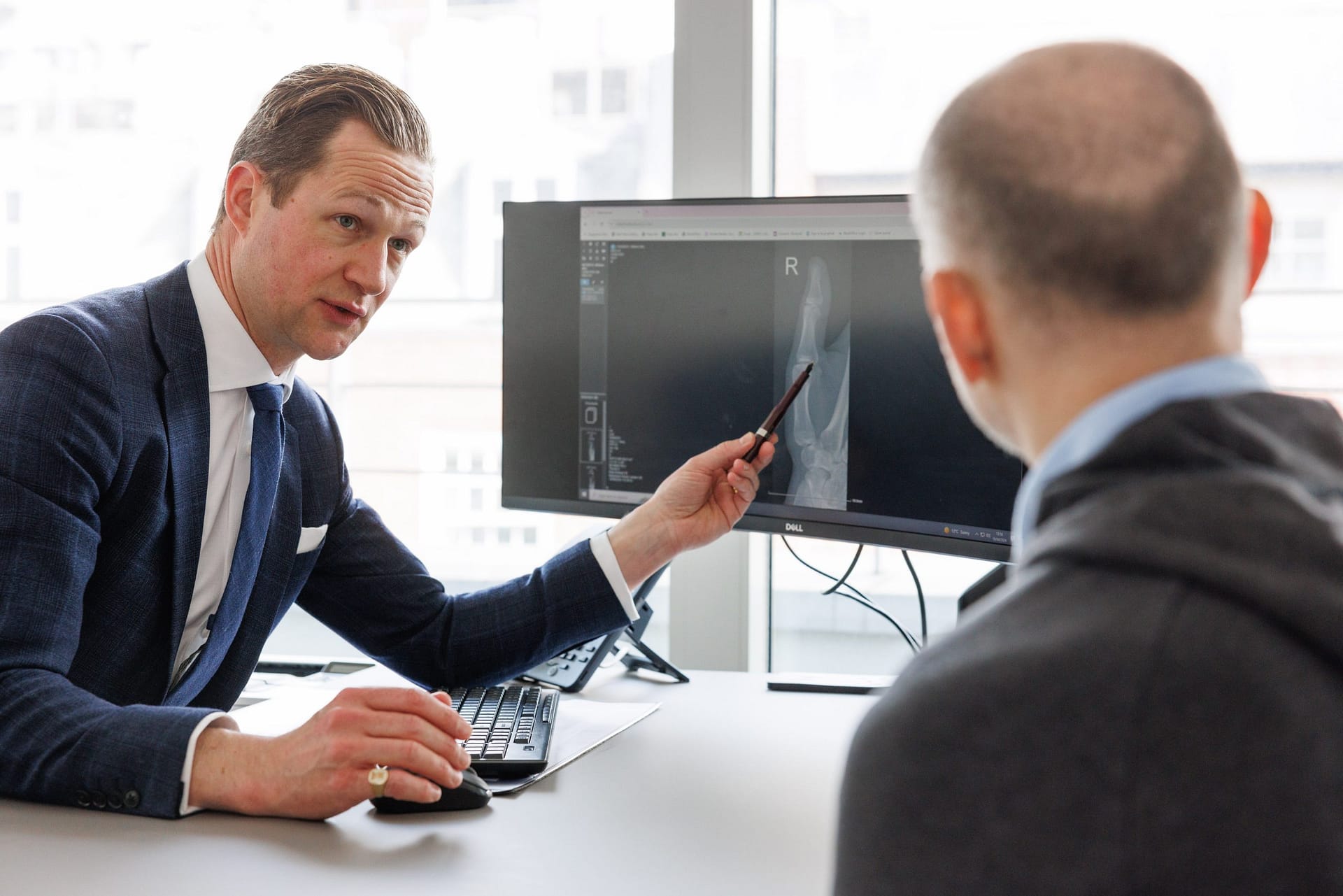 Grosvernor Orthopaedic Surg April 24-8241